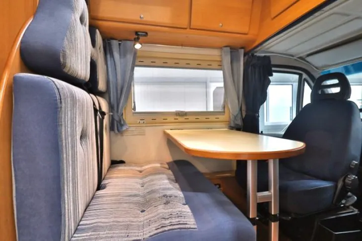 Fahrzeugbild SEA Euro Camp/DPF-Grün/Festbett/Klima/Markise #7