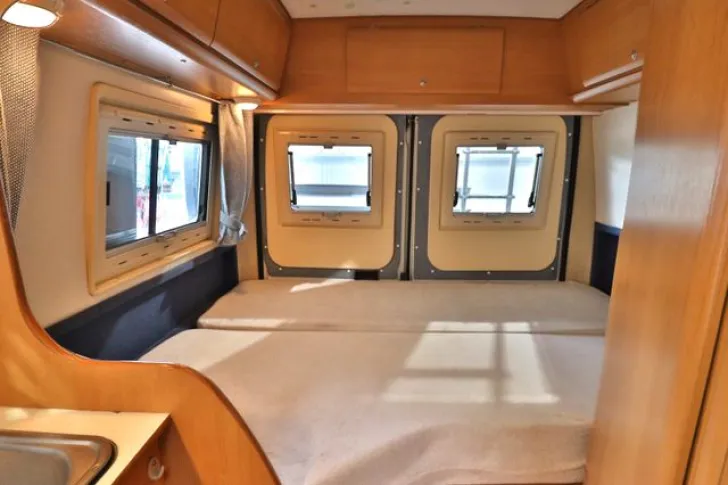 Fahrzeugbild SEA Euro Camp/DPF-Grün/Festbett/Klima/Markise #11