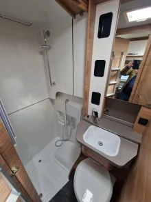 Fahrzeugbild Weinsberg X-CURSION VAN 500 MQ EDITION [PEPPER] Mietwagen Verfügbar Nov 25 #13