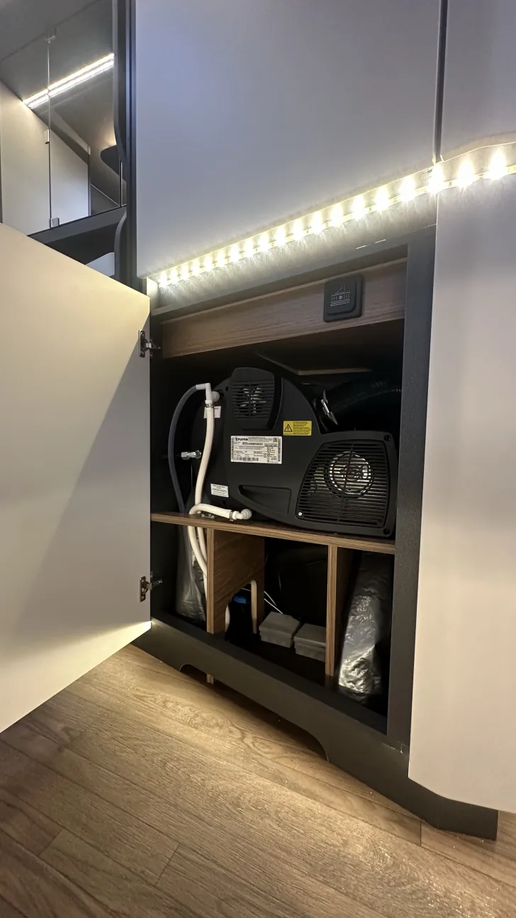 Fahrzeugbild Knaus Azur 500 FU #18