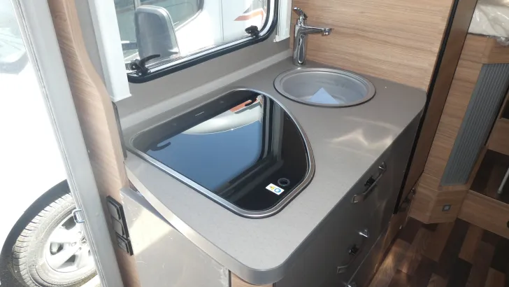 Fahrzeugbild Weinsberg CaraCompact 640 MEG EDITION [PEPPER] #18