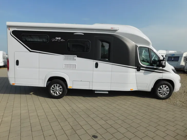 Fahrzeugbild Wingamm Oasi 690 Twins #10