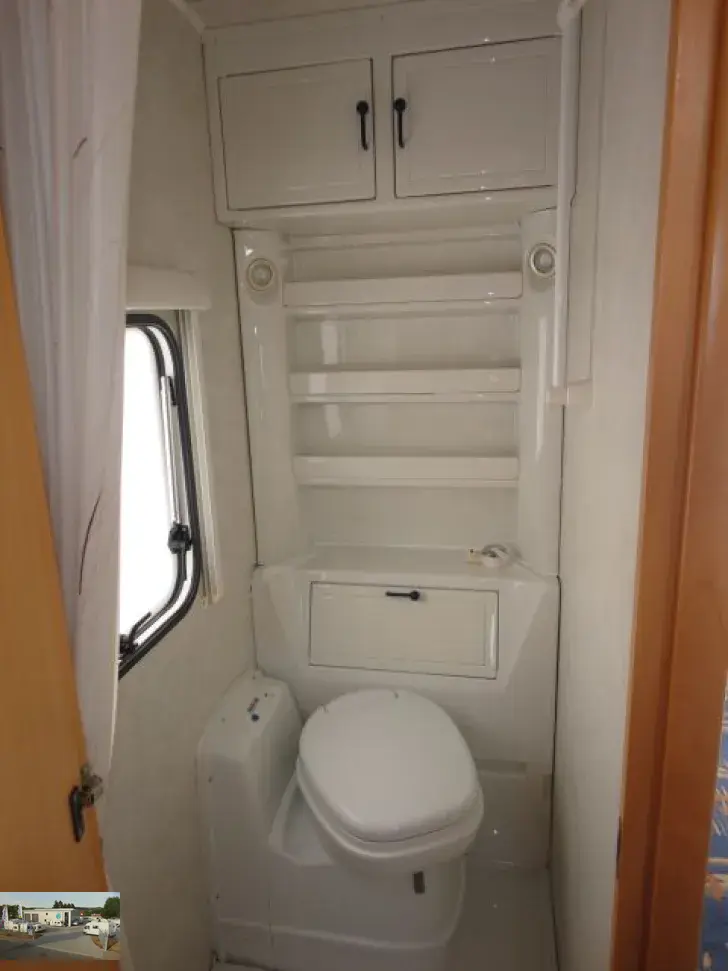 Fahrzeugbild Wilk Stern 450 HTD Nr. 50 - franz. Bett #23