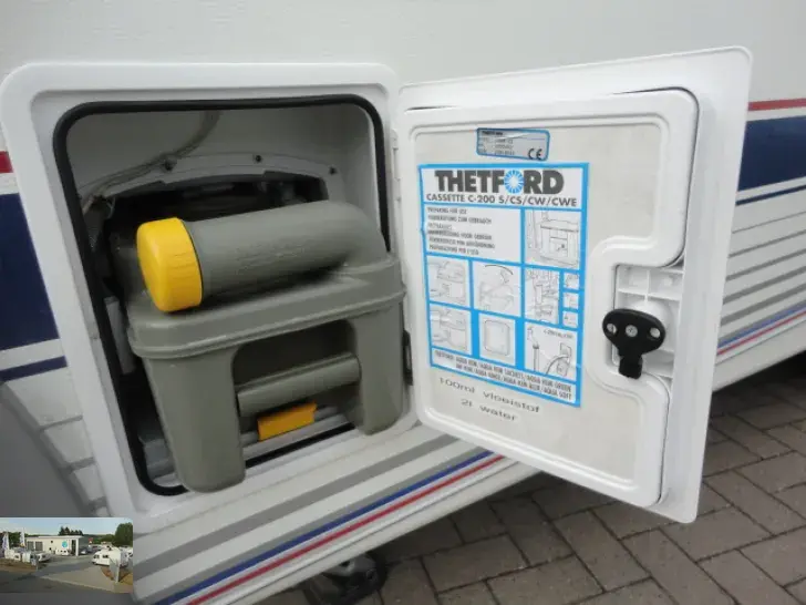 Fahrzeugbild Wilk Stern 450 HTD Nr. 50 - franz. Bett #32