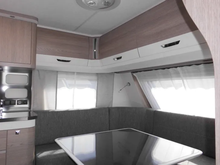 Fahrzeugbild Hobby Prestige 720 KWFU #7