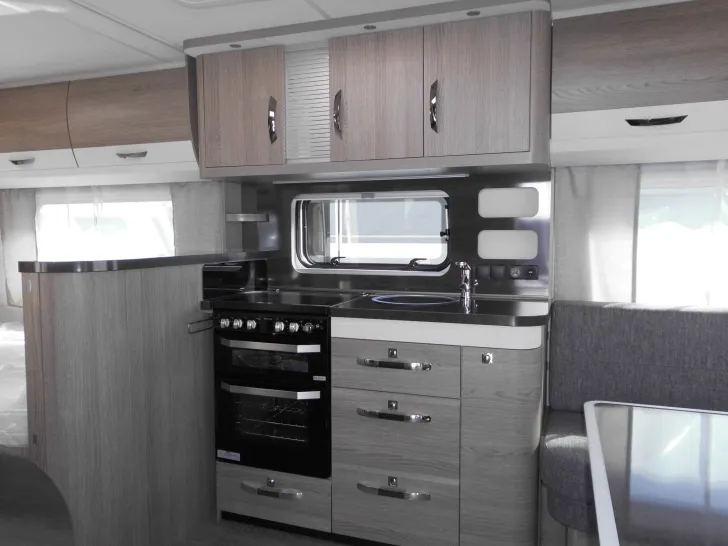 Fahrzeugbild Hobby Prestige 720 KWFU #8