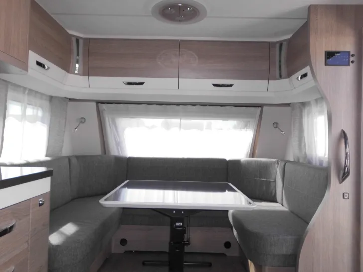 Fahrzeugbild Hobby Prestige 720 KWFU #9