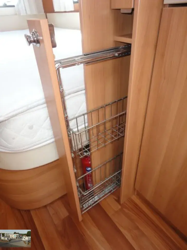 Fahrzeugbild Hymer Eriba Nova GL 545 Nr. 105 - franz. Bett #15