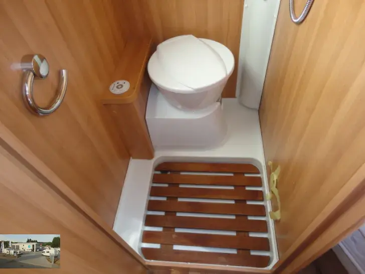 Fahrzeugbild Hymer Eriba Nova GL 545 Nr. 105 - franz. Bett #30