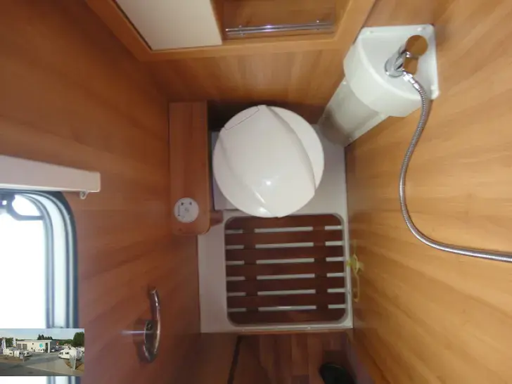 Fahrzeugbild Hymer Eriba Nova GL 545 Nr. 105 - franz. Bett #32