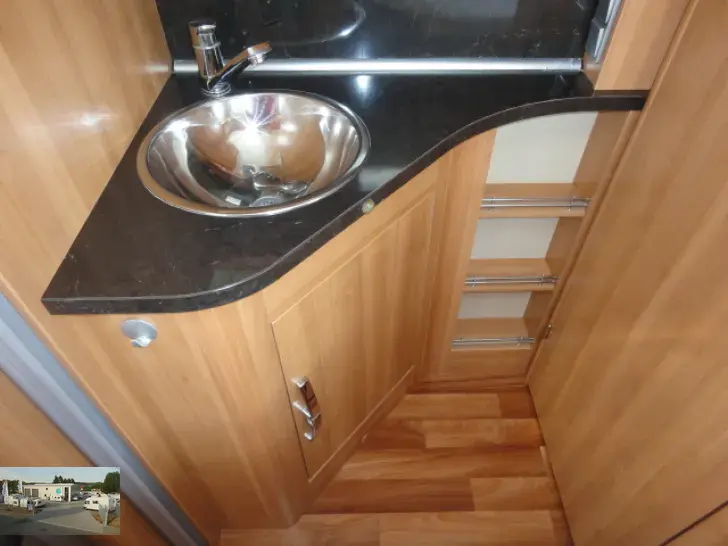 Fahrzeugbild Hymer Eriba Nova GL 545 Nr. 105 - franz. Bett #33