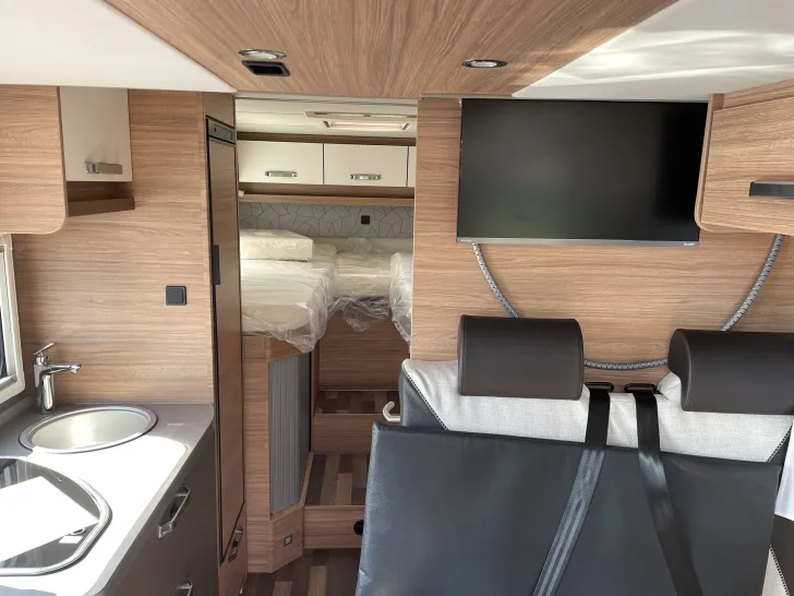 Fahrzeugbild Weinsberg CaraCompact EDITION PEPPER Suite 640 MEG #2266 #9