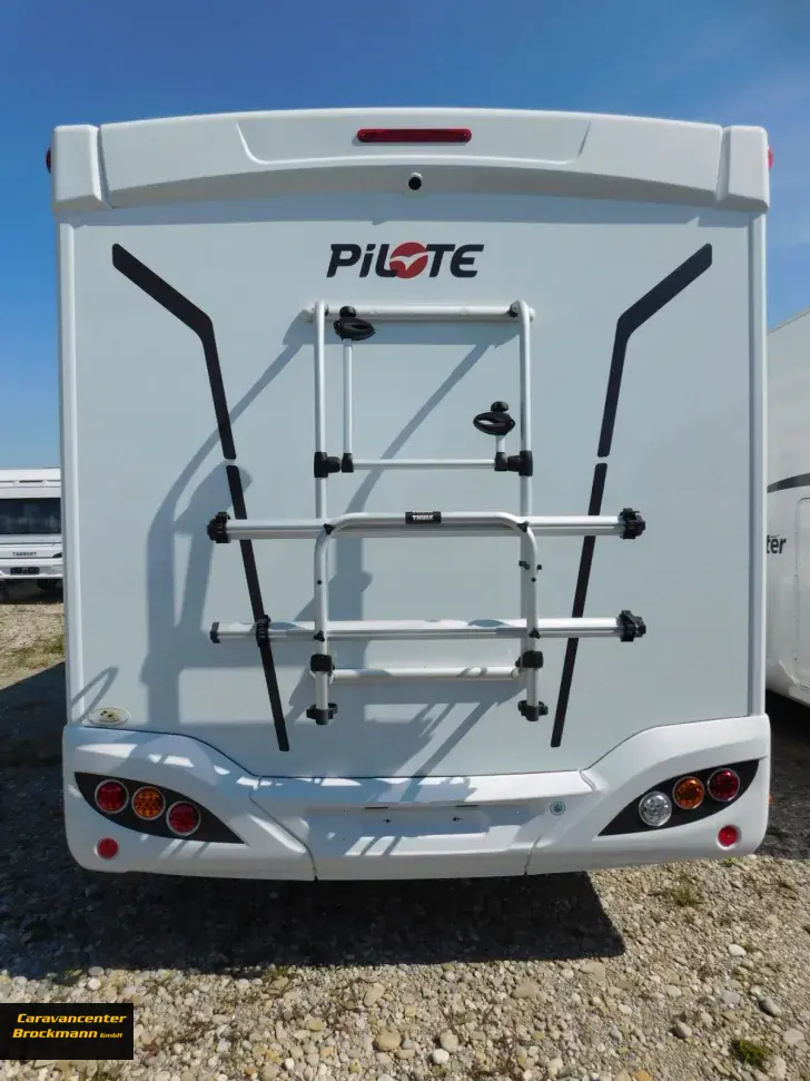 Fahrzeugbild Pilote Pacific P740FC #6