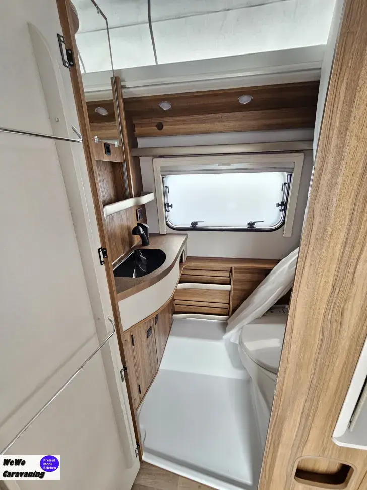Fahrzeugbild Hymer Eriba Touring 530 Legend mit Markise ab Herbst #10