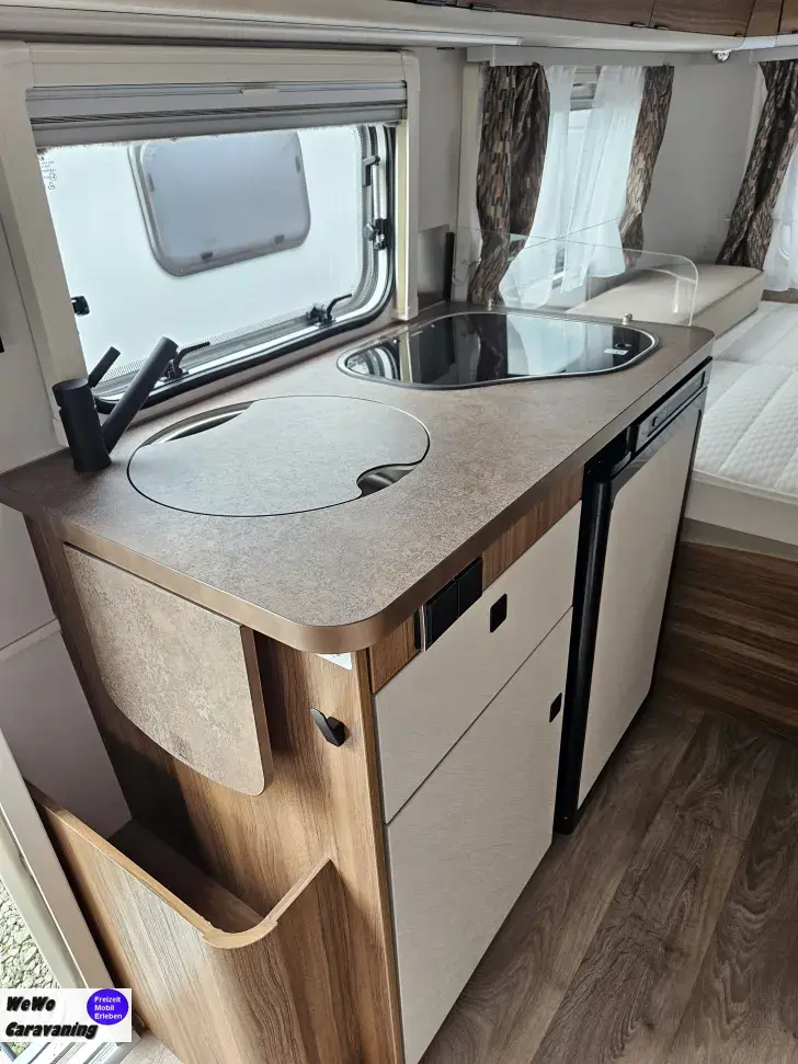 Fahrzeugbild Hymer Eriba Touring 530 Legend mit Markise ab Herbst #15