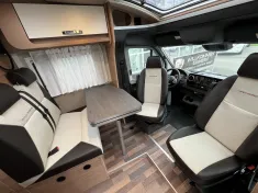 Bild 6 Weinsberg CaraCompact 640 MEG EDITION [PEPPER] *170*Automatik*Einzelbetten*