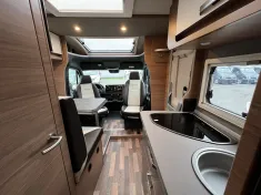 Bild 13 Weinsberg CaraCompact 640 MEG EDITION [PEPPER] *170*Automatik*Einzelbetten*