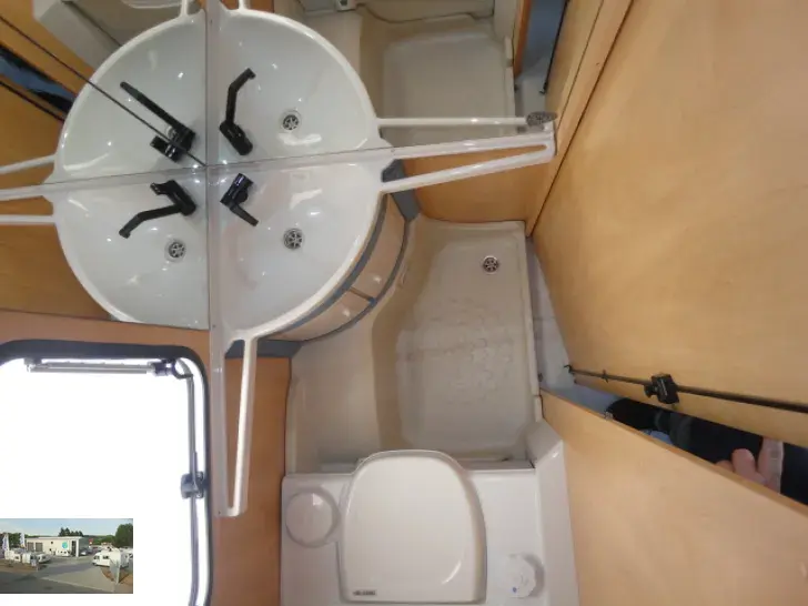 Fahrzeugbild Bürstner Fun 395 TK Nr. 21/ 2-SG/zus. Bett #13