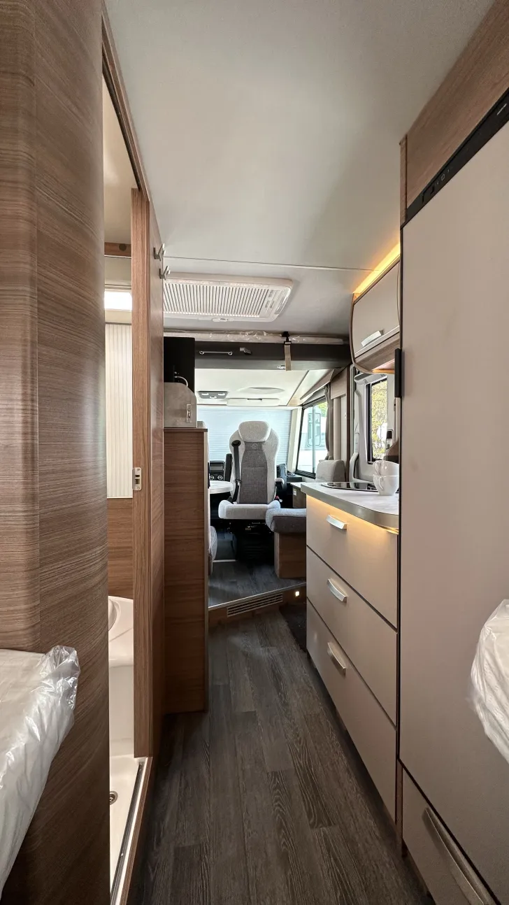 Fahrzeugbild Knaus L!VE I 650 MEG Verfügbar #4