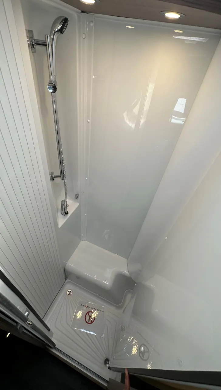 Fahrzeugbild Knaus L!VE I 650 MEG Verfügbar #15