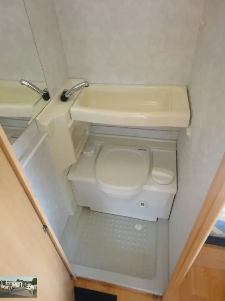 Fahrzeugbild Adria Altea 390 DS Nr. 36 / Doppelbett / Mover #9