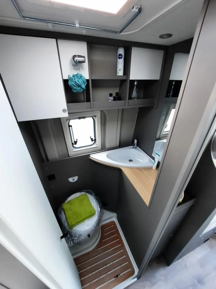 Fahrzeugbild LMC Innovan 600 #15