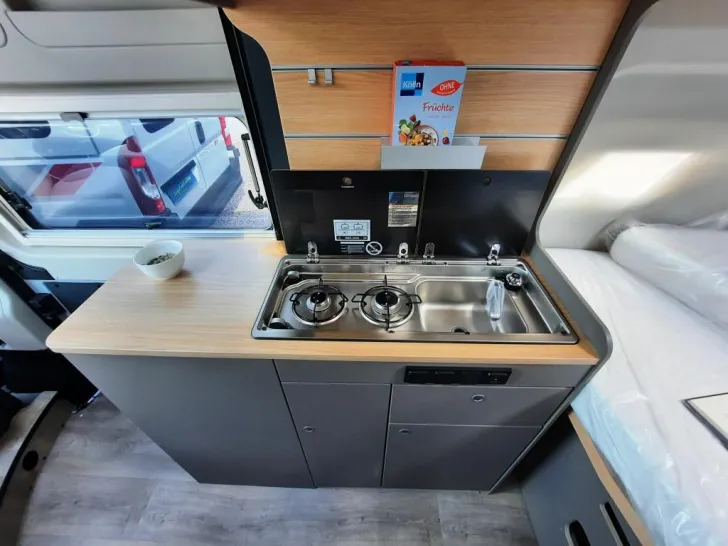 Fahrzeugbild LMC Innovan 600 #13