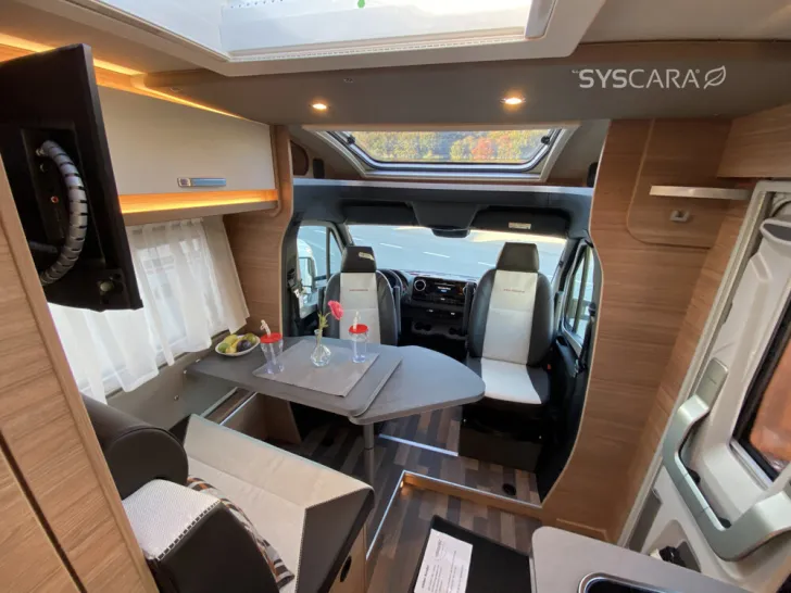 Fahrzeugbild Weinsberg CaraCompact MB EDITION PEPPER 640 MEG #5
