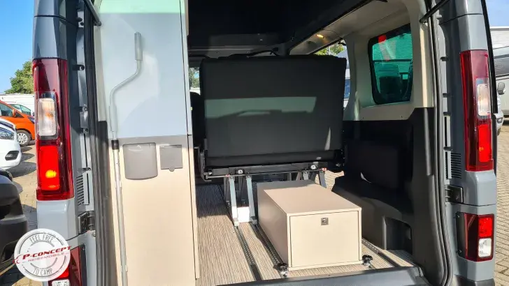 Fahrzeugbild Bürstner Playa C 500 *junger Gebrauchtwagen* #8