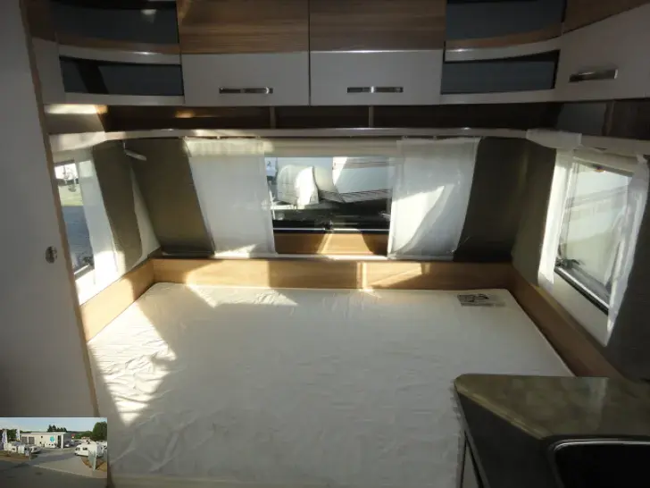 Fahrzeugbild Bürstner Premio 435 TS Nr. 110 - Doppelbett #16