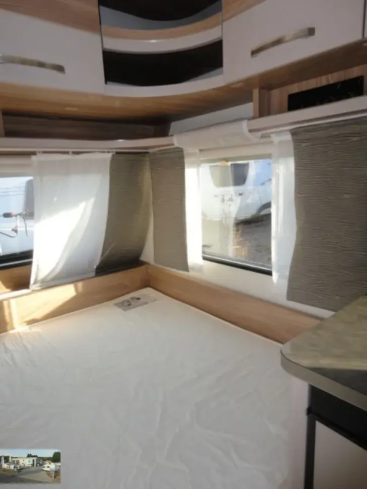 Fahrzeugbild Bürstner Premio 435 TS Nr. 110 - Doppelbett #18