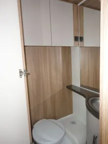 Fahrzeugbild Bürstner Premio 435 TS Nr. 110 - Doppelbett #24