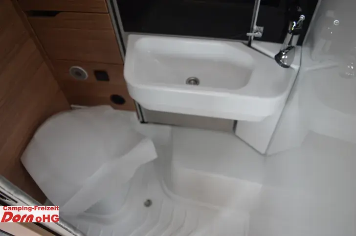 Fahrzeugbild Weinsberg X-CURSION VAN 500 LT EDITION [PEPPER] Easy-Move-Bett für 2 Personen #11