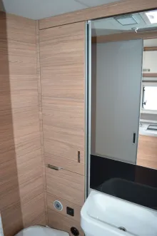 Fahrzeugbild Weinsberg X-CURSION VAN 500 LT EDITION [PEPPER] Easy-Move-Bett für 2 Personen #12