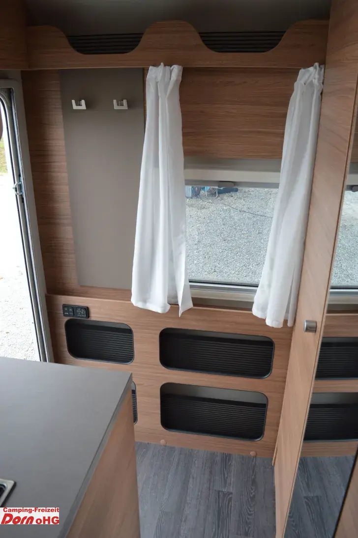 Fahrzeugbild Weinsberg X-CURSION VAN 500 LT EDITION [PEPPER] Easy-Move-Bett für 2 Personen #19