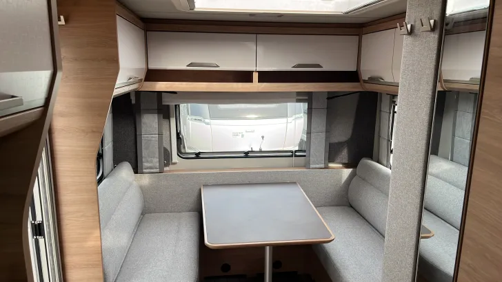 Fahrzeugbild Knaus Südwind 460 EU 60 Years #8