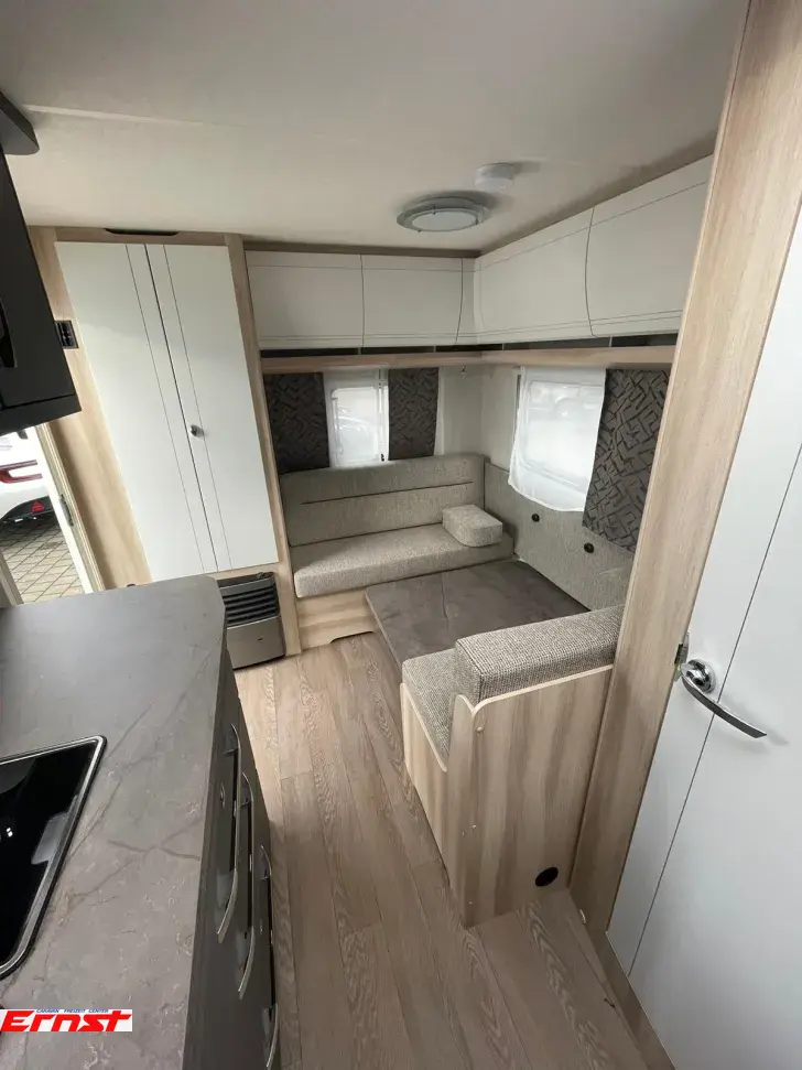 Fahrzeugbild Hobby De Luxe 440 SF #7