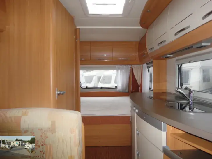Fahrzeugbild Hobby De Luxe 440 SF Nr. 52-4 - Mover, Doppelb. #7