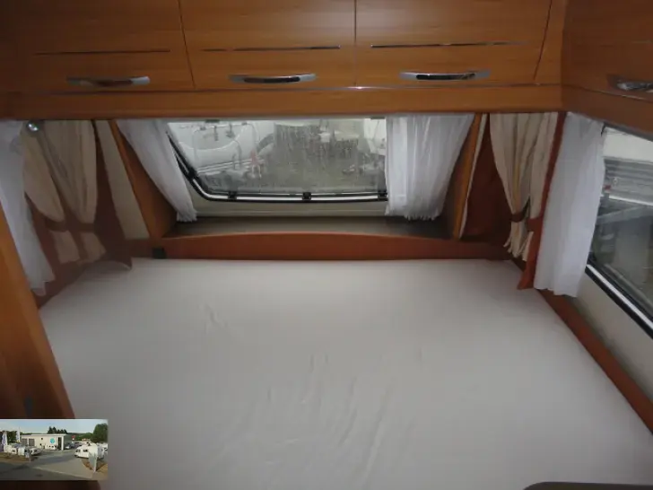 Fahrzeugbild Hobby De Luxe 440 SF Nr. 52-4 - Mover, Doppelb. #21