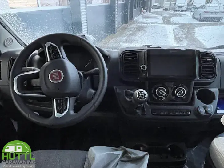 Fahrzeugbild Weinsberg CaraHome 650 MEG Verfügbar 11/26 #5