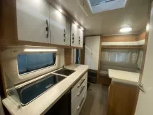 Fahrzeugbild Hobby De Luxe 440 SF #7