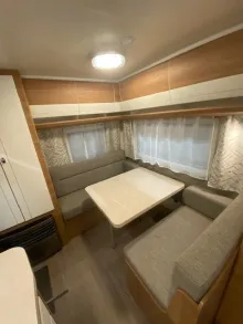 Fahrzeugbild Hobby De Luxe 440 SF #9