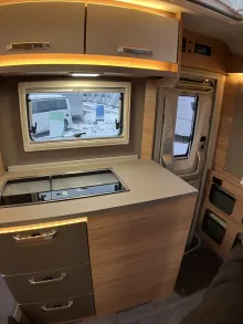 Fahrzeugbild Weinsberg X-CURSION VAN 500 LT EDITION [PEPPER] Auflastung 3500 kg #18