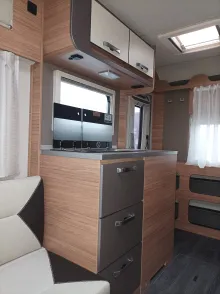Fahrzeugbild Weinsberg X-CURSION VAN 500 LT EDITION [PEPPER] Easy-Move Bett 2 Pers. #14