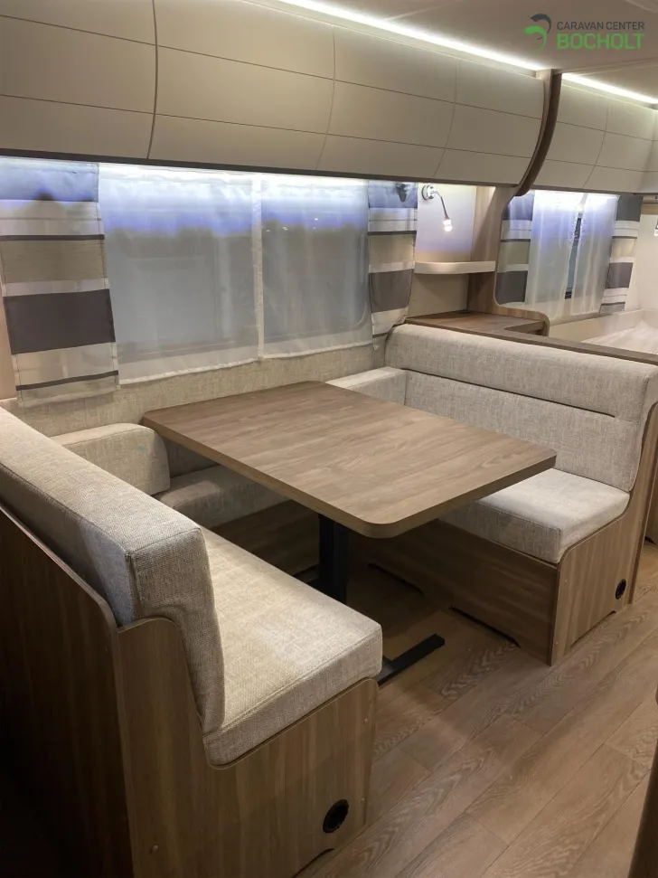 Fahrzeugbild Hobby Excellent Edition 560 KMFe Modell 2024 / 2000 kg Achse #5