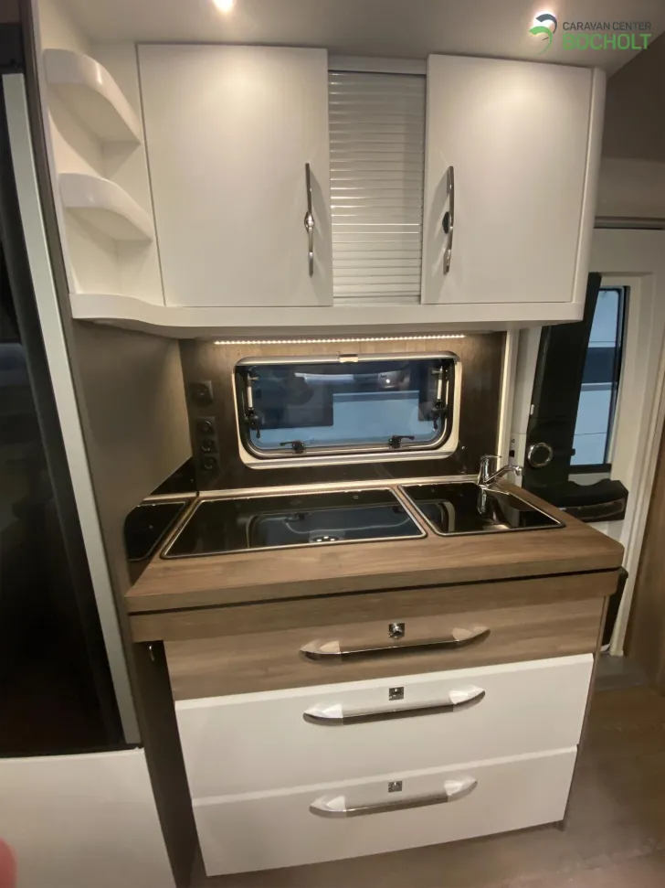 Fahrzeugbild Hobby Excellent Edition 560 KMFe Modell 2024 / 2000 kg Achse #6