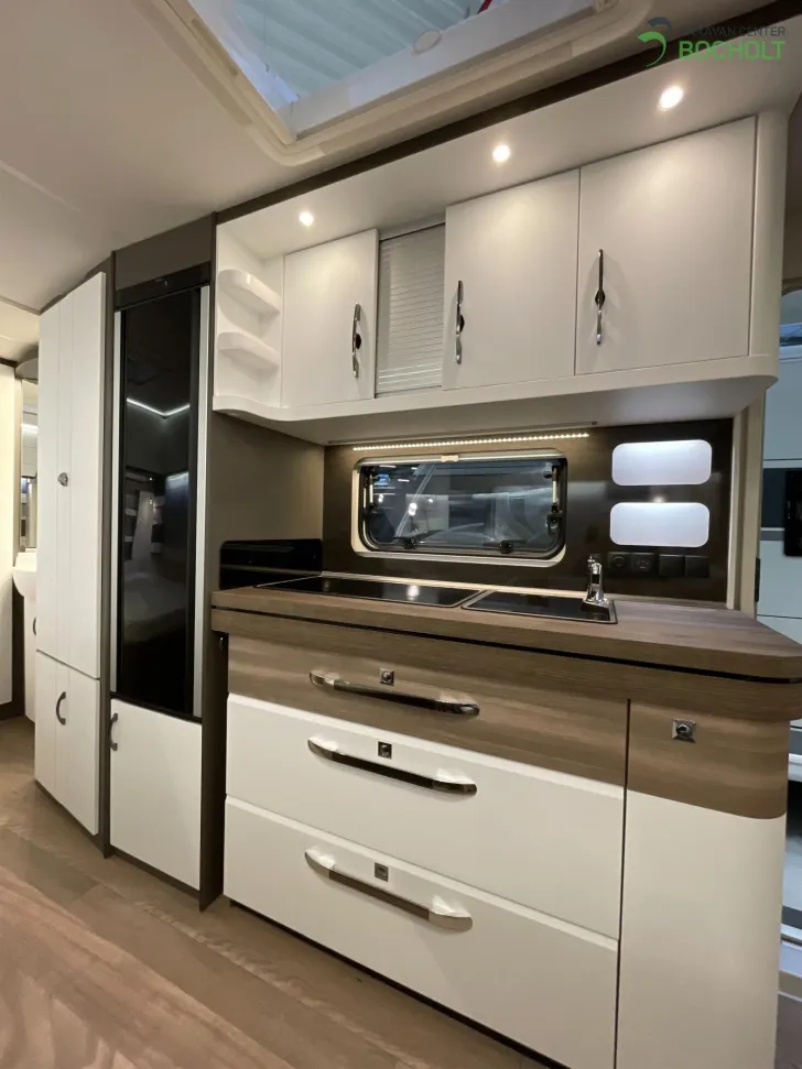 Fahrzeugbild Hobby Excellent Edition 650 KMFe Modell 2024 / 2200 Kg Achse #7