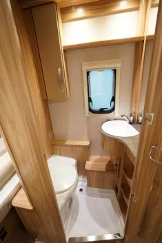 Bild 7 Hymer Eriba Nova Light 425 Autark/Markise