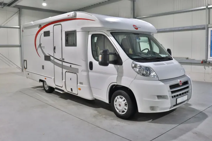 Fahrzeugbild Bürstner Marano T 640/Automatik/Festbett/Klima/Markise #1