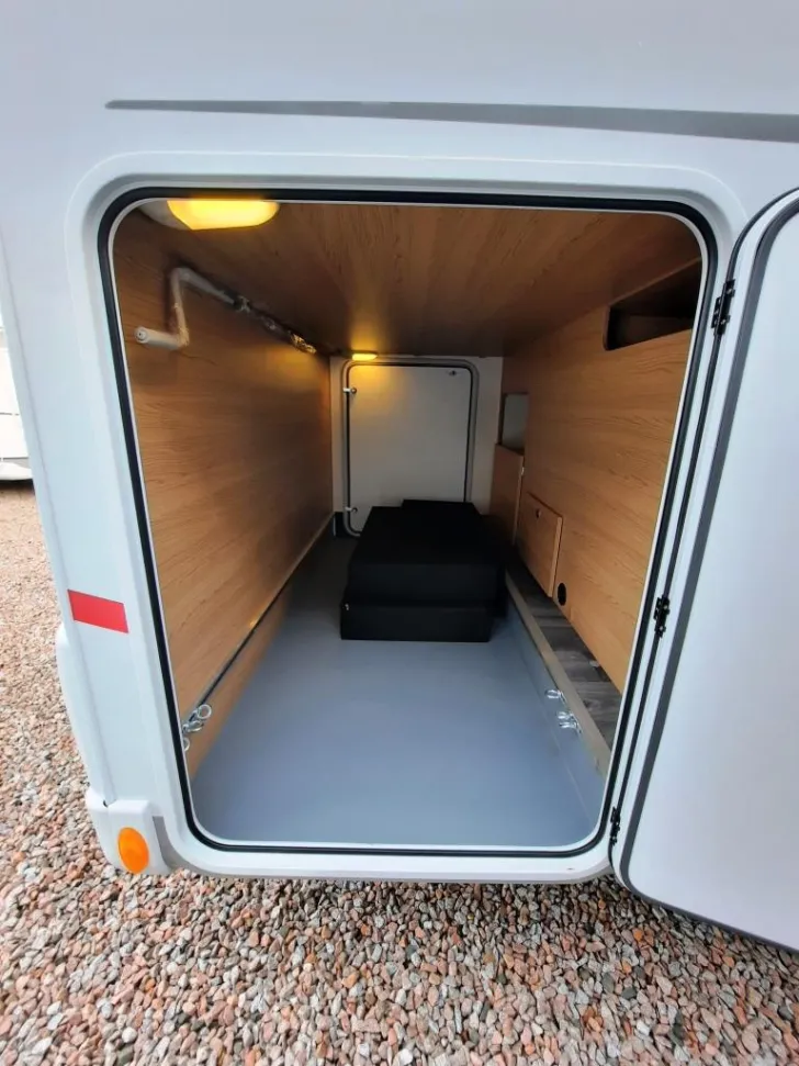 Fahrzeugbild LMC Cruiser V 646 G #16